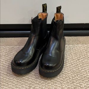 Chunky heeled Chelsea boots